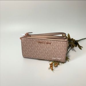 Michael Kors JST Large Double Zip Wristlet